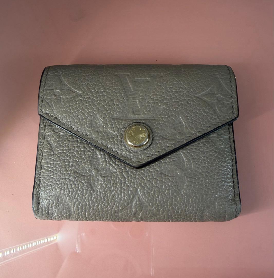 現行LOUIS VUITTON ポルトフォイユ　クレア モノグラム 折り財布