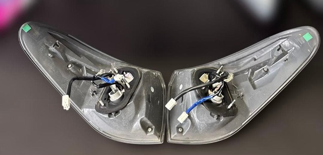 #1953 LEXUS RX450h テールランプ