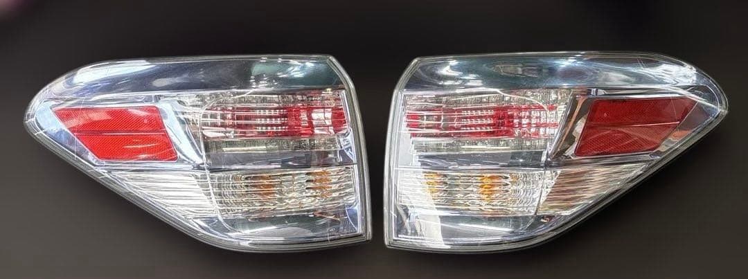#1953 LEXUS RX450h テールランプ