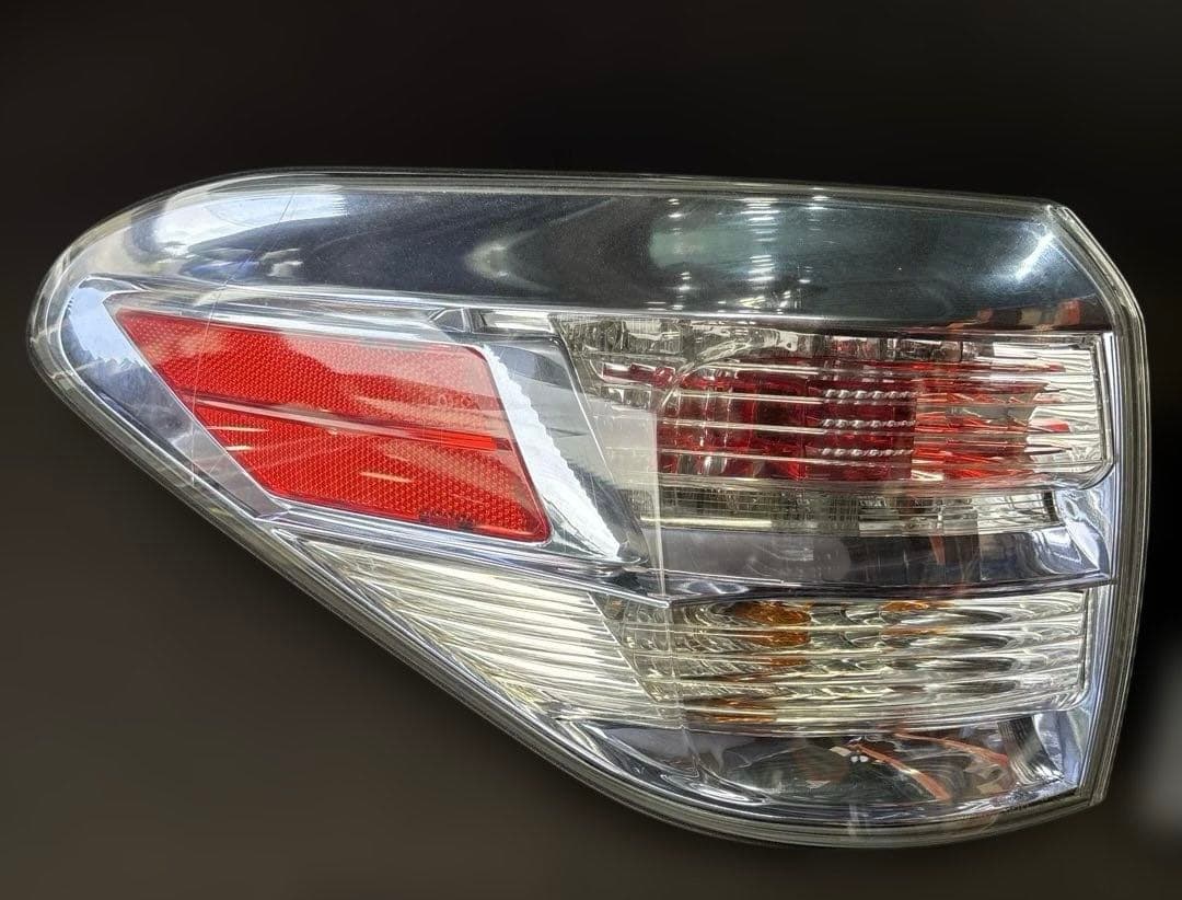 #1953 LEXUS RX450h テールランプ