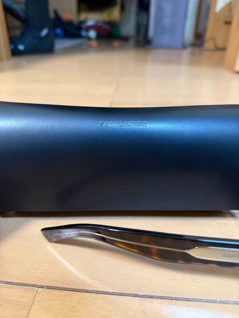 【即購入歓迎】 SAINT LAURENT サングラス