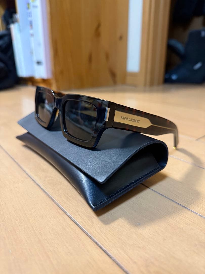 【即購入歓迎】 SAINT LAURENT サングラス