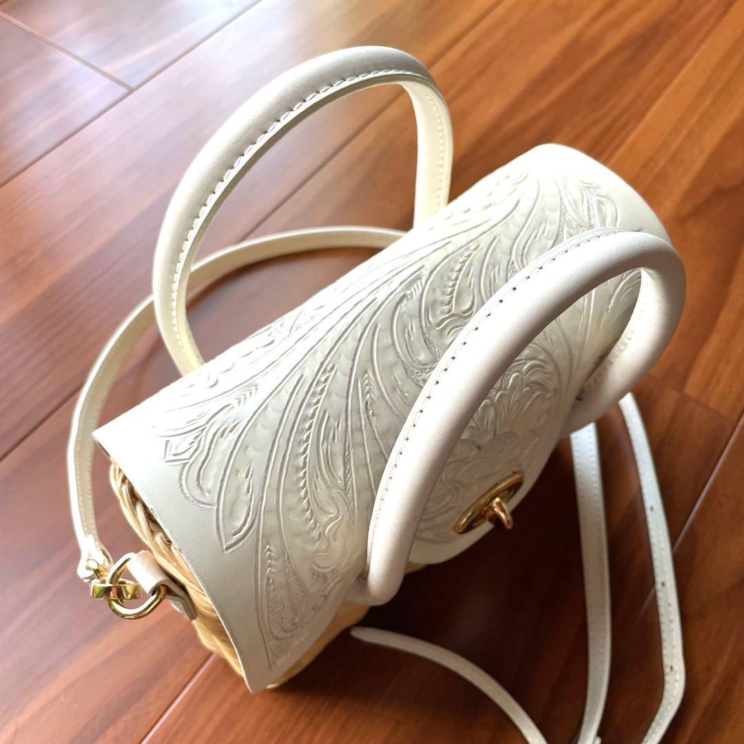 美品！完売品カービングトライブス　2way ミニラタン　カゴバッグ　ホワイト