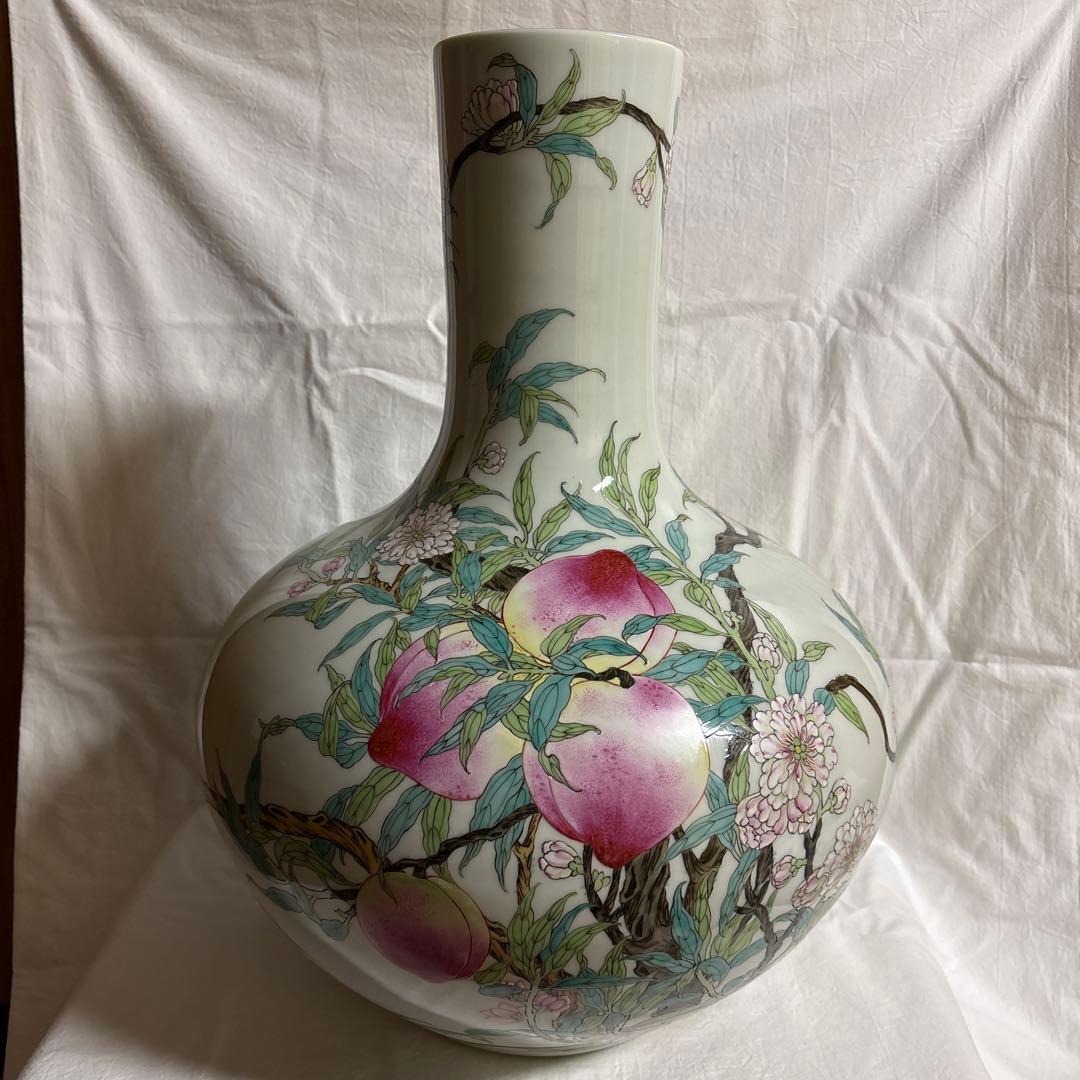 大清乾隆年製 粉彩桃図大壷