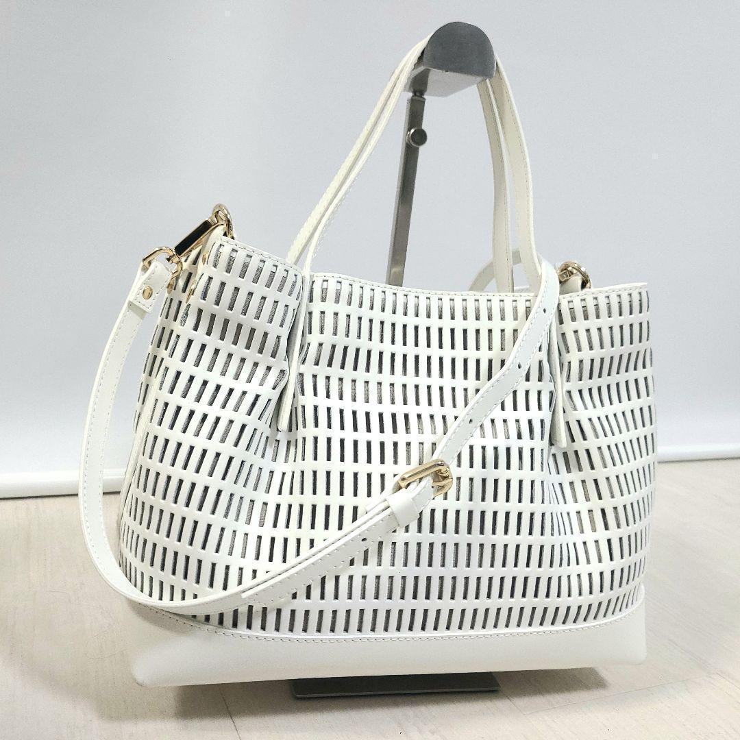 バーニーズニューヨーク トートバッグ 2way ショルダーバッグ ホワイト