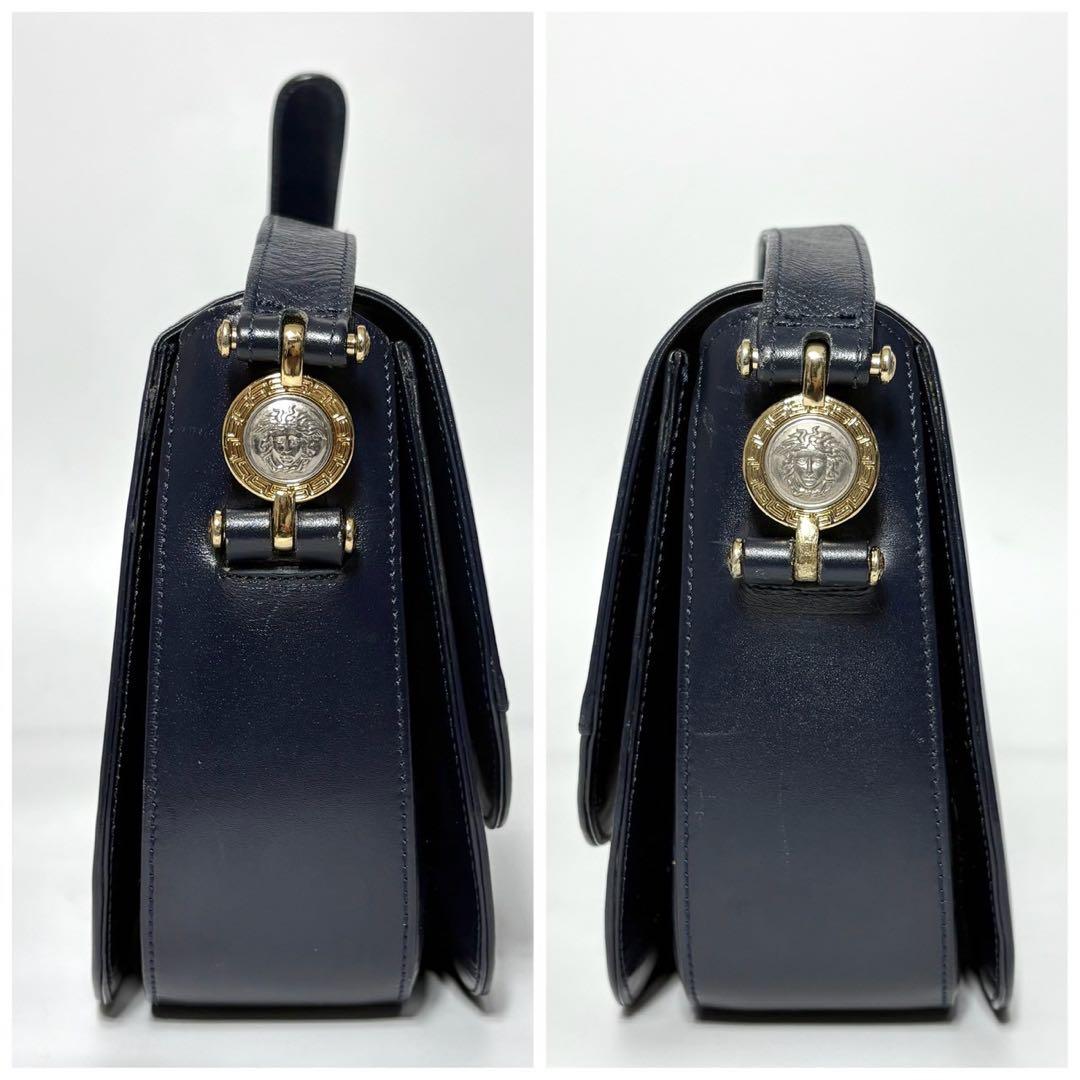 ジャンニヴェルサーチ　ネイビー　メデューサ　ショルダーバッグ　レザー.