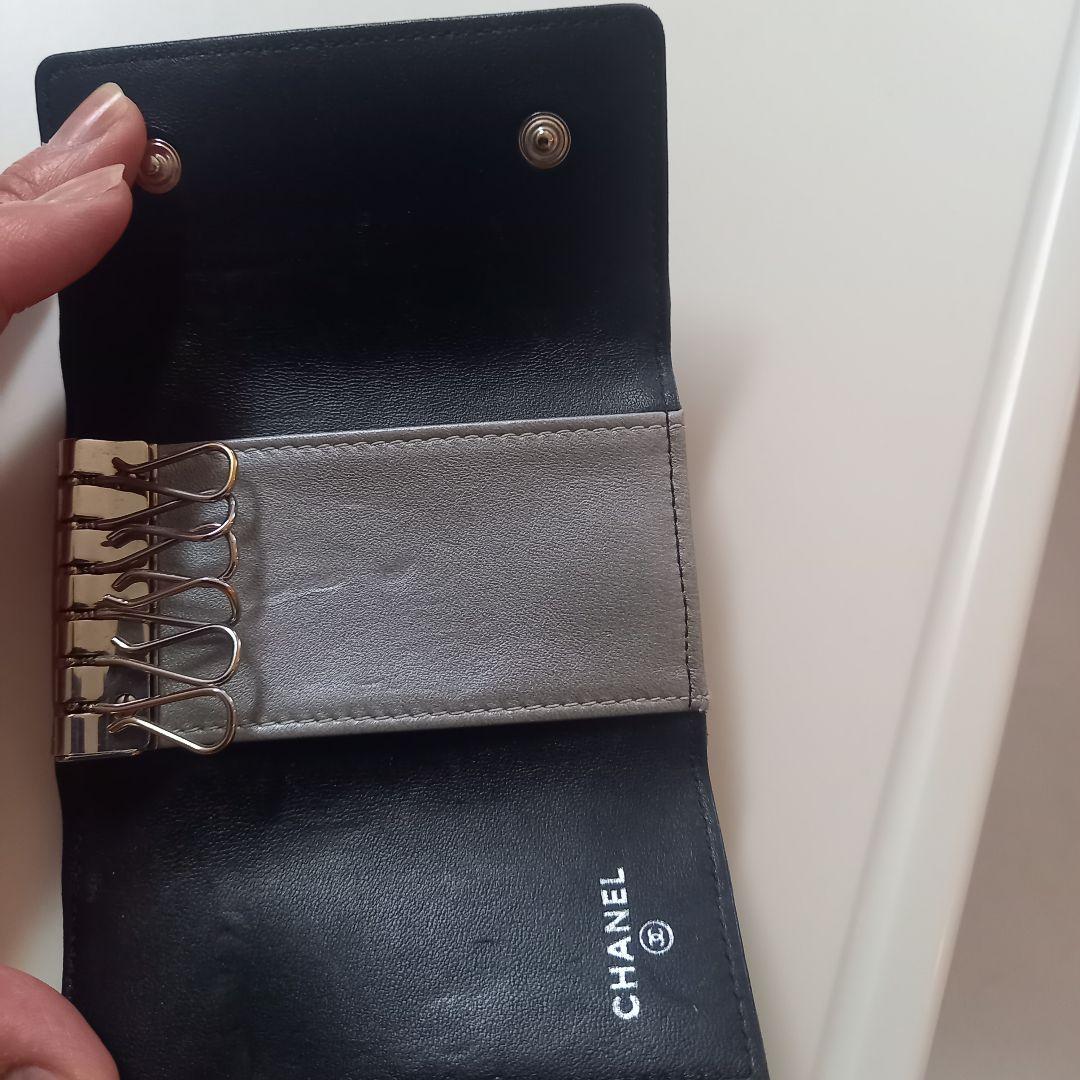 【美品】CHANEL カメリア 6連 キーケース 黒 レザー