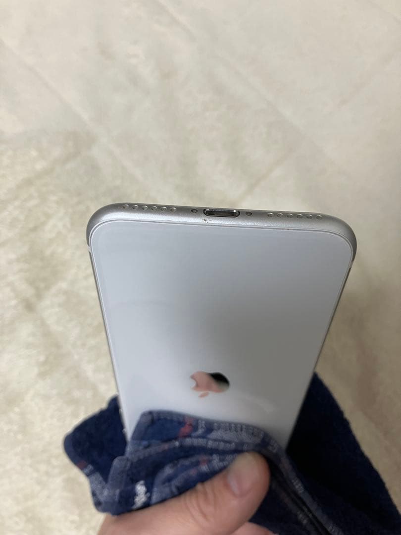 iPhoneSE 第二世代（SE2）本体