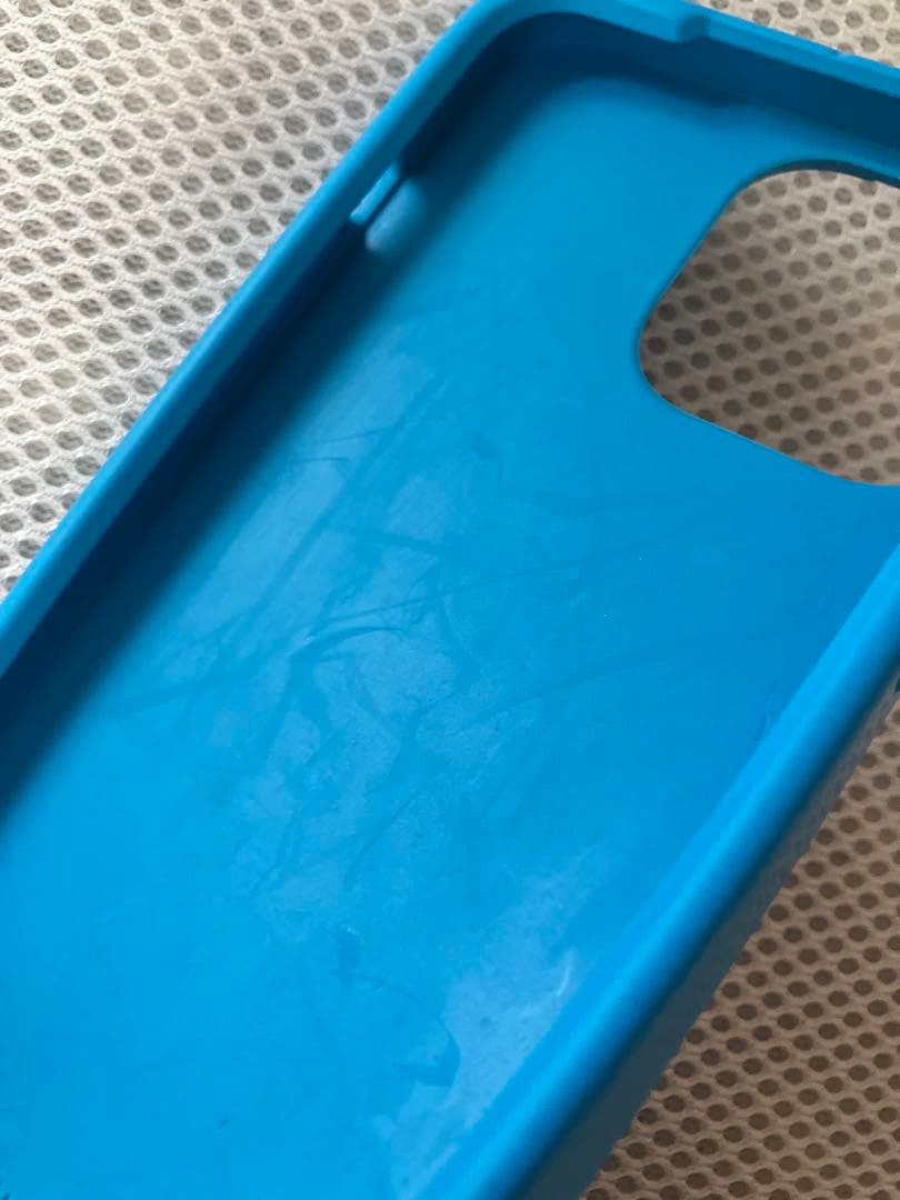 BOTTEGA VENETA ブルー シリコンケース　16pro MAX