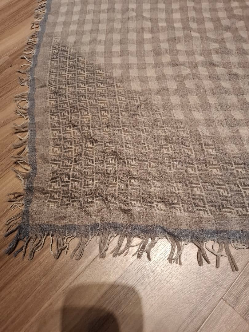 FENDI　マフラー 　ストール　ショール　leon safari　フェンディ