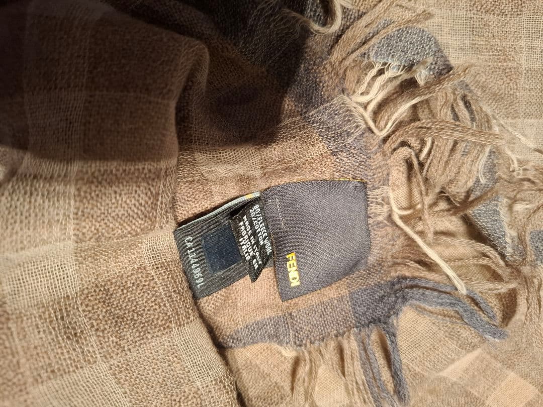 FENDI　マフラー 　ストール　ショール　leon safari　フェンディ