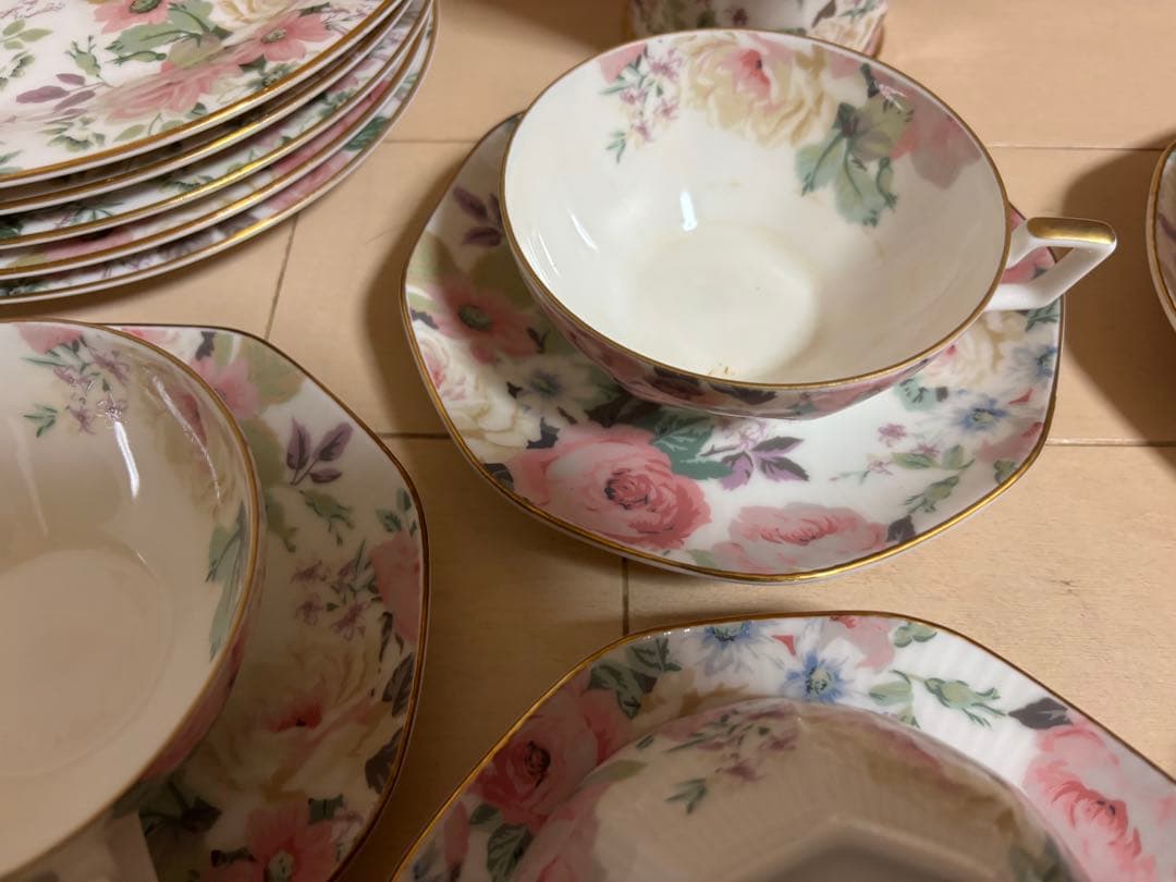 日本製MARUI花柄食器セット ティーポット付き