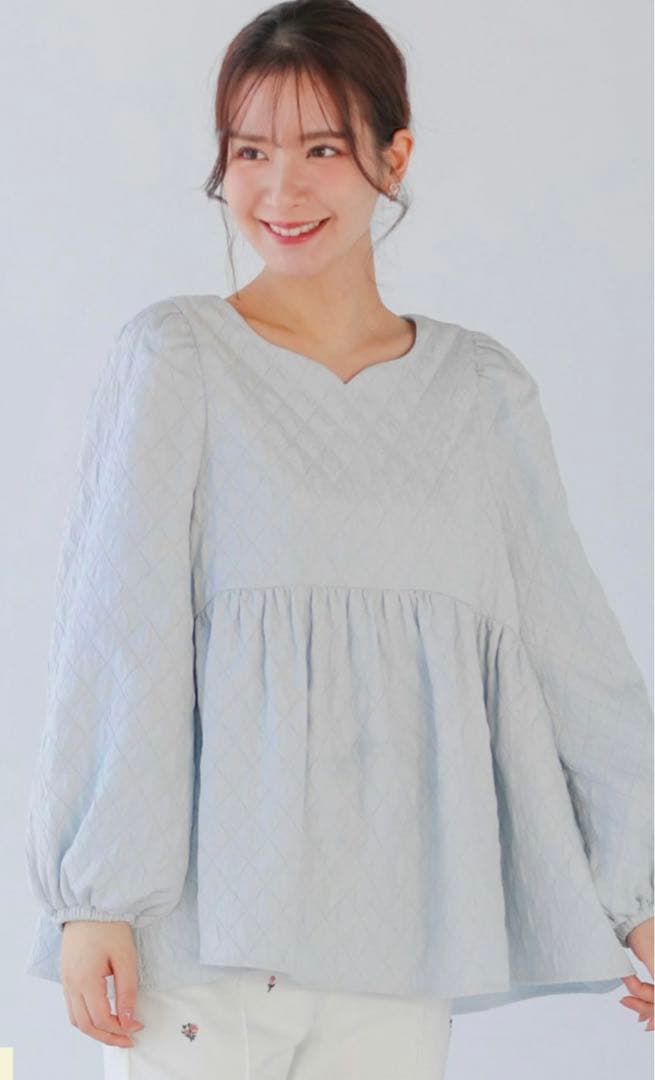 【本日限定価格】fitmore ♡ハートネックダイヤジャガードペプラムトップス