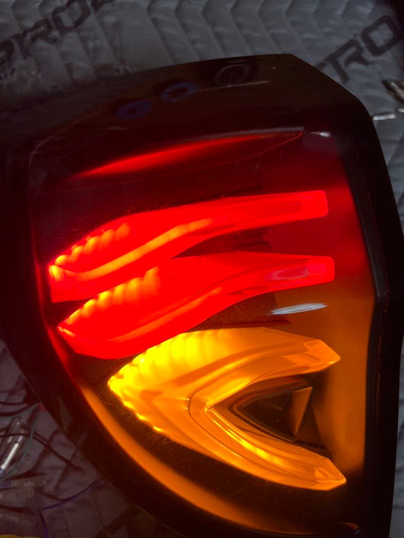 ヴェゼル　社外テールランプ　RU1.2 RU3.4
