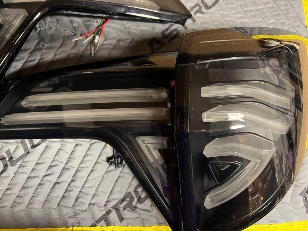 ヴェゼル　社外テールランプ　RU1.2 RU3.4