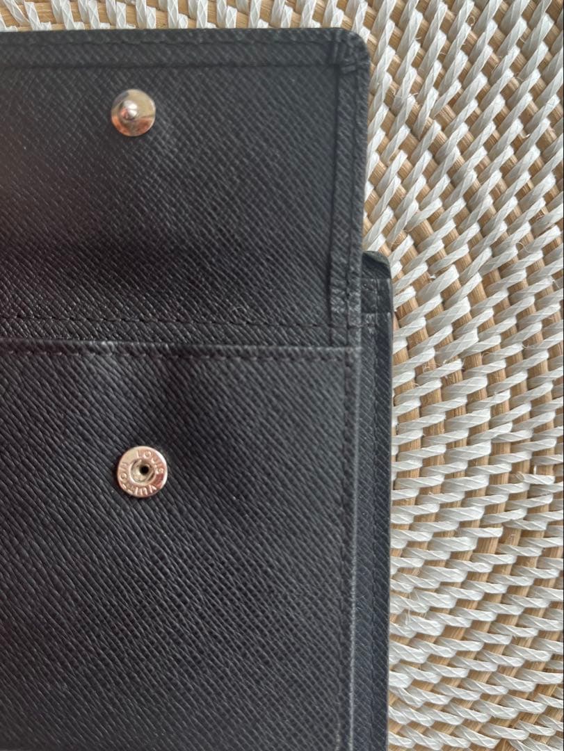 LOUIS VUITTON（ルイ・ヴィトン） 二つ折り財布