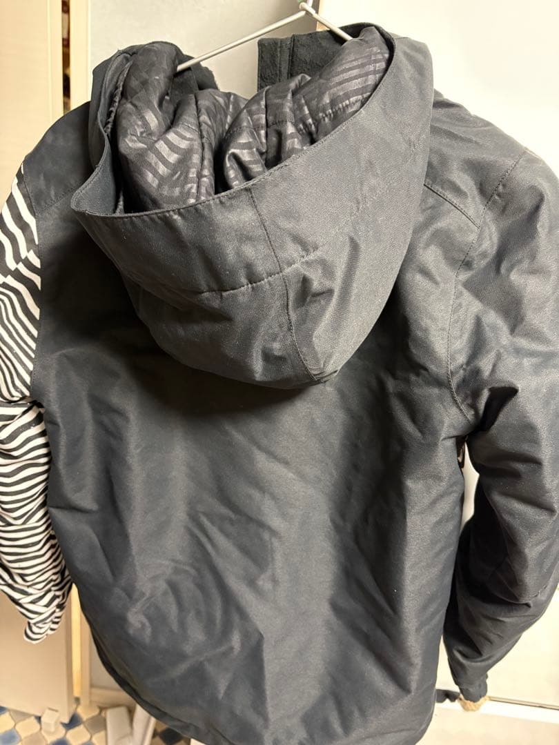 VOLCOM 子ども用スノーボードウェア Sサイズ