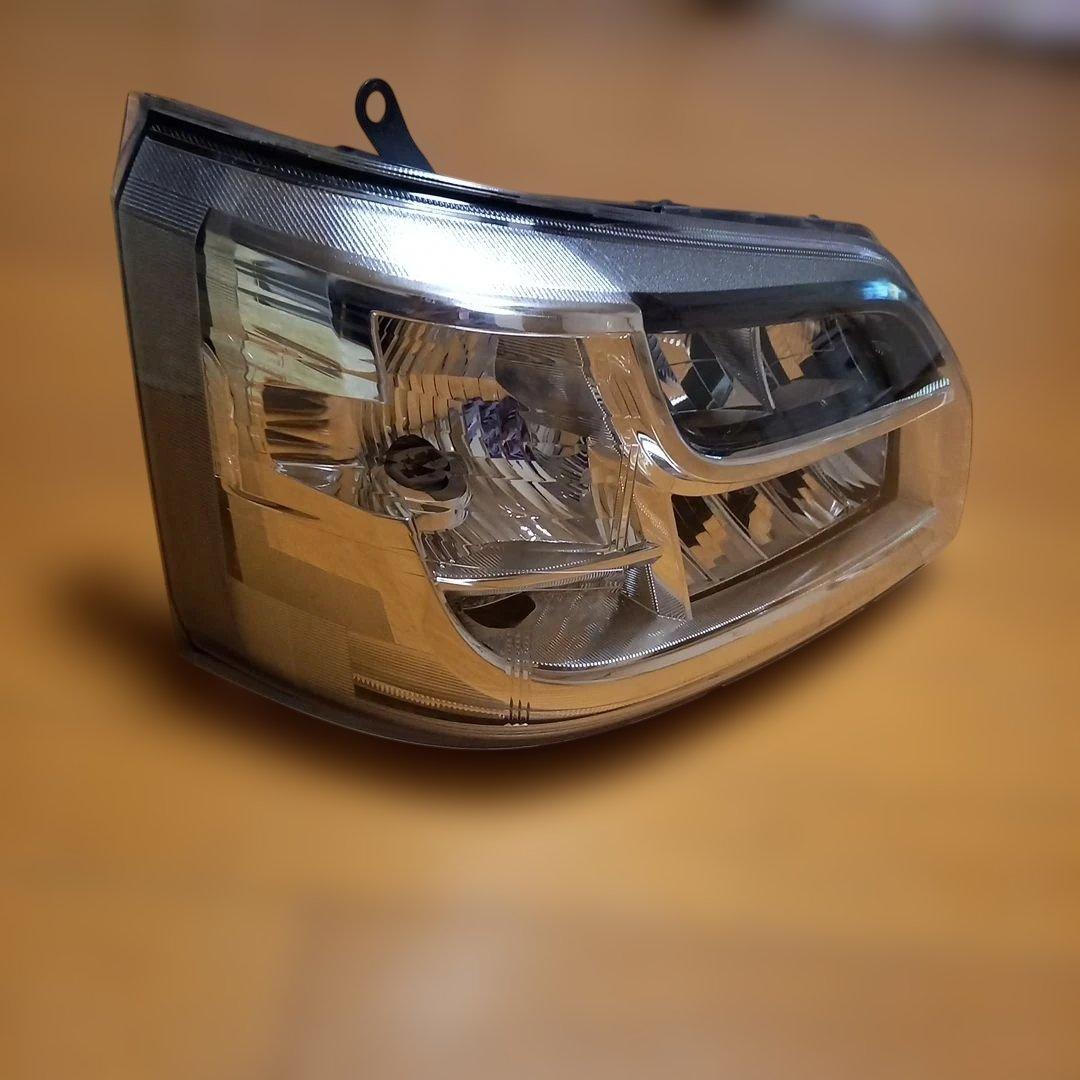 ダイハツハイゼットトラック700系右側ヘッドライトユニットスタンレー製品4567