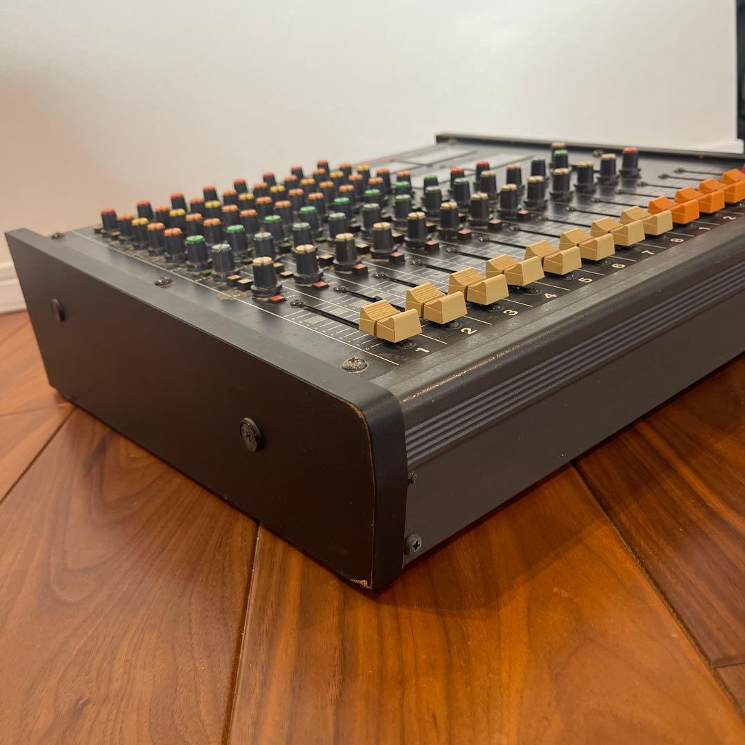 TASCAM M-208 アナログミキサー｜通電・メーター動作確認済／現状品