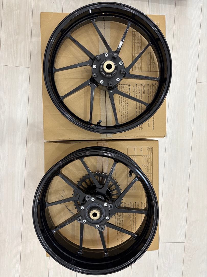 CB400SF GALE SPEED アルミニウム鍛造ホイール前後　スプロケット