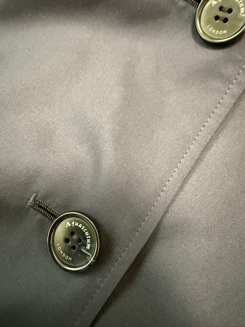 美品　アクアスキュータム　ステンカラーコート　ネイビー　チェック