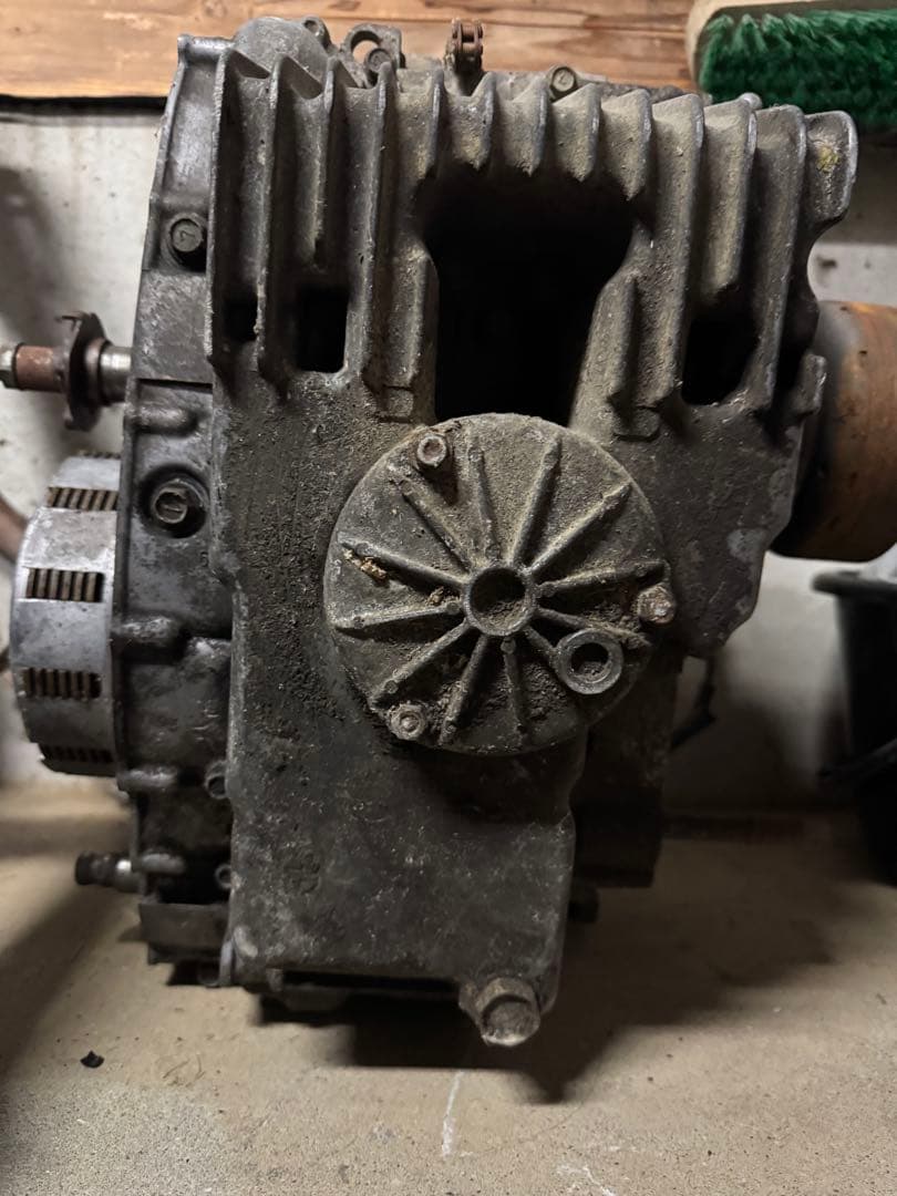 ぴ*様 SUZUKI GS400 腰下エンジン　部品取り