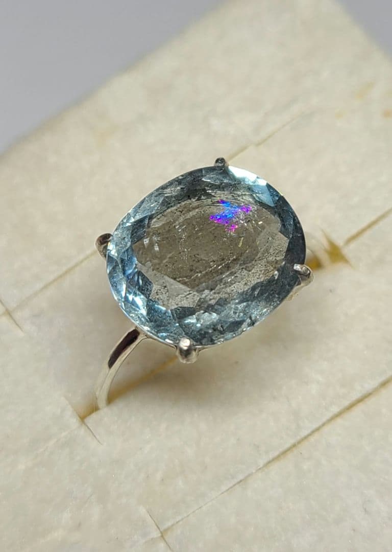 かるレインボーにピカピカシラー★非加熱ブラジル産アクアマリン★オーダー