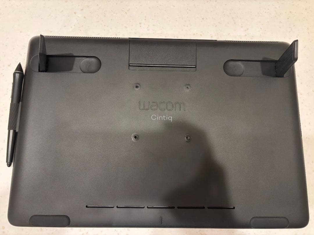 Wacom Cintiq 16（DTK1660K0D）液晶ペンタブレット FHD