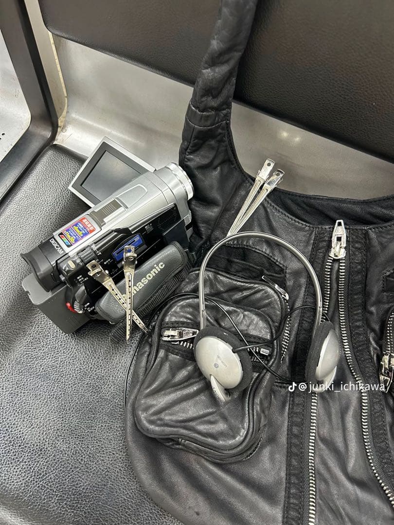 市川隼基 着用 SONY mdr￼-g61 ヘッドホン