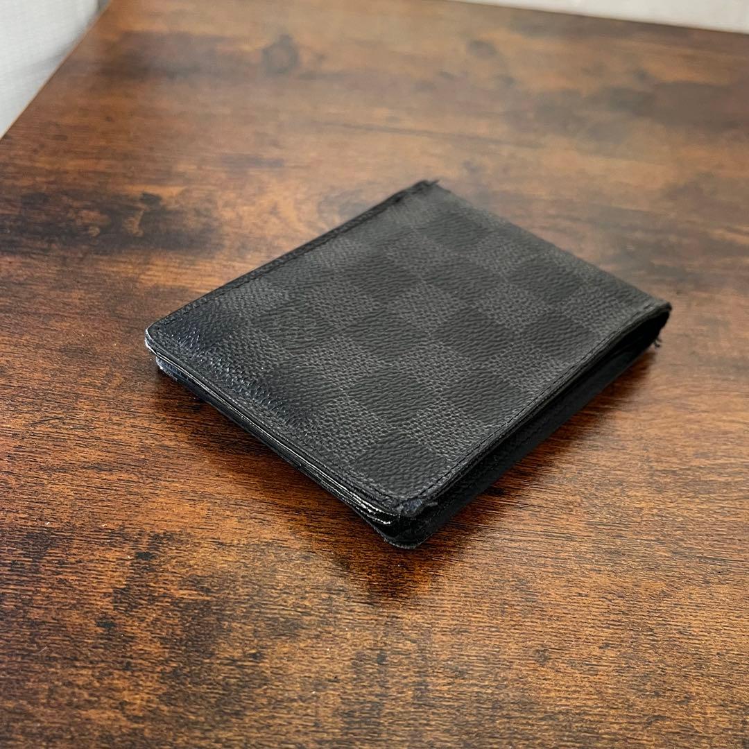 ルイヴィトン ダミエグラフィット ポルト フォイユ ミュルティプル 二つ折り財布