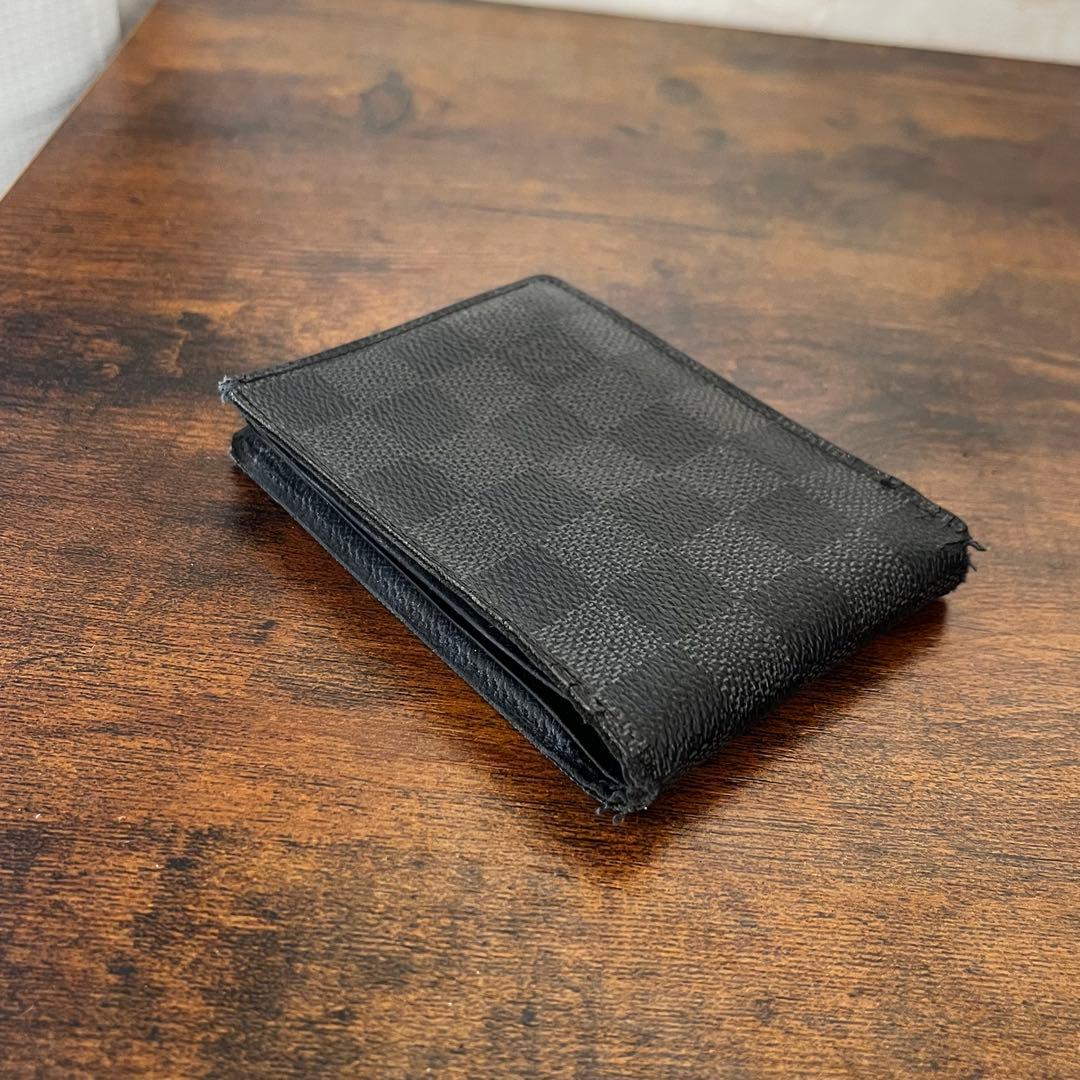 ルイヴィトン ダミエグラフィット ポルト フォイユ ミュルティプル 二つ折り財布