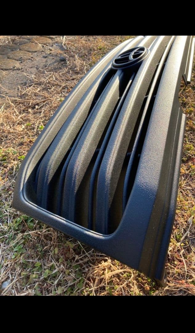 トヨタ ランドクルーザー100前期純正グリル（ラプターライナー塗装）