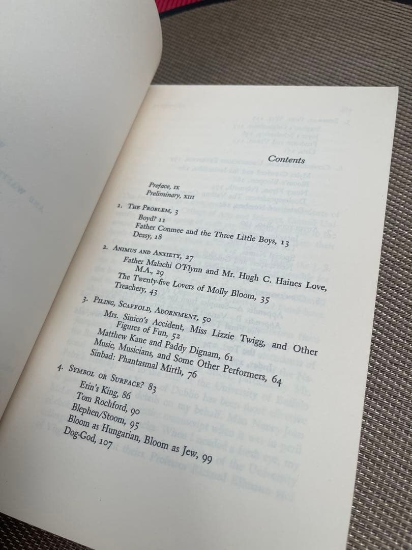 洋書 Surface and Symbol Robert Martin Adams