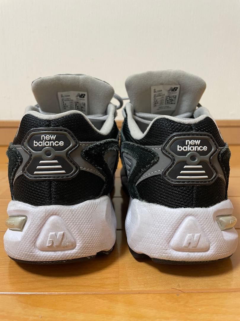【綺麗！】NEWBALANCE ML725R