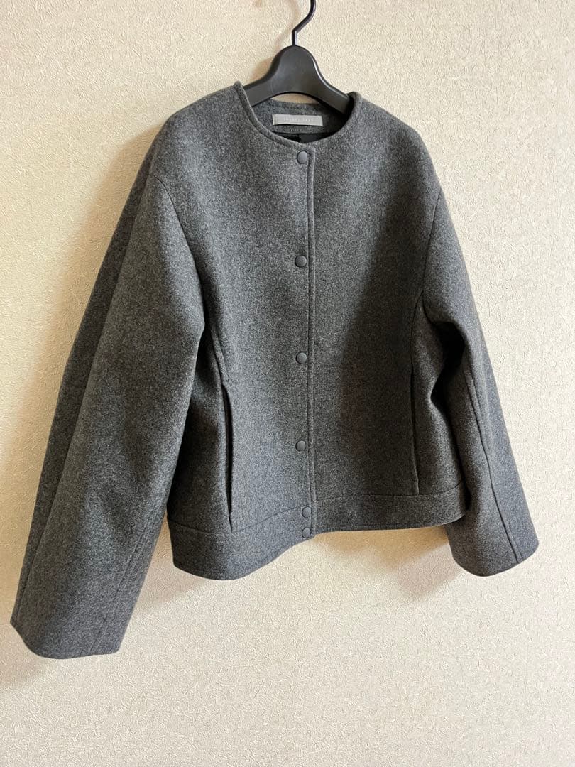 【美品】2024AW セオリーリュクス ショートコート　38 グレー