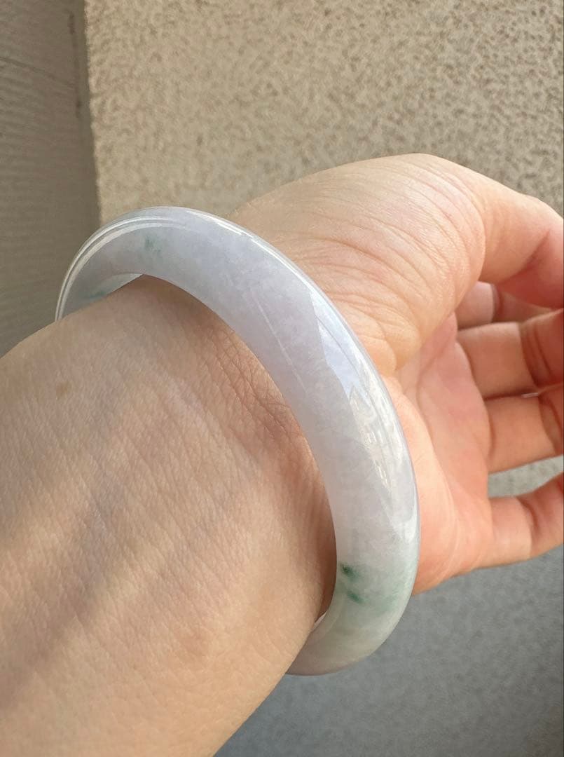 翡翠ヒスイ　ホワイトグリーンバングル