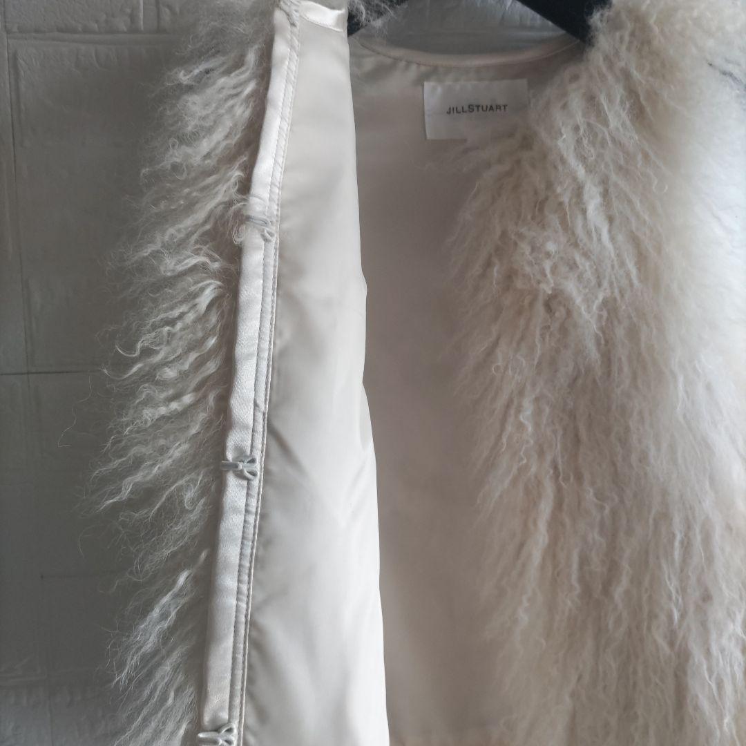 専用✨美品✨ジルスチュアート 　チベットラムファージレ　ベスト