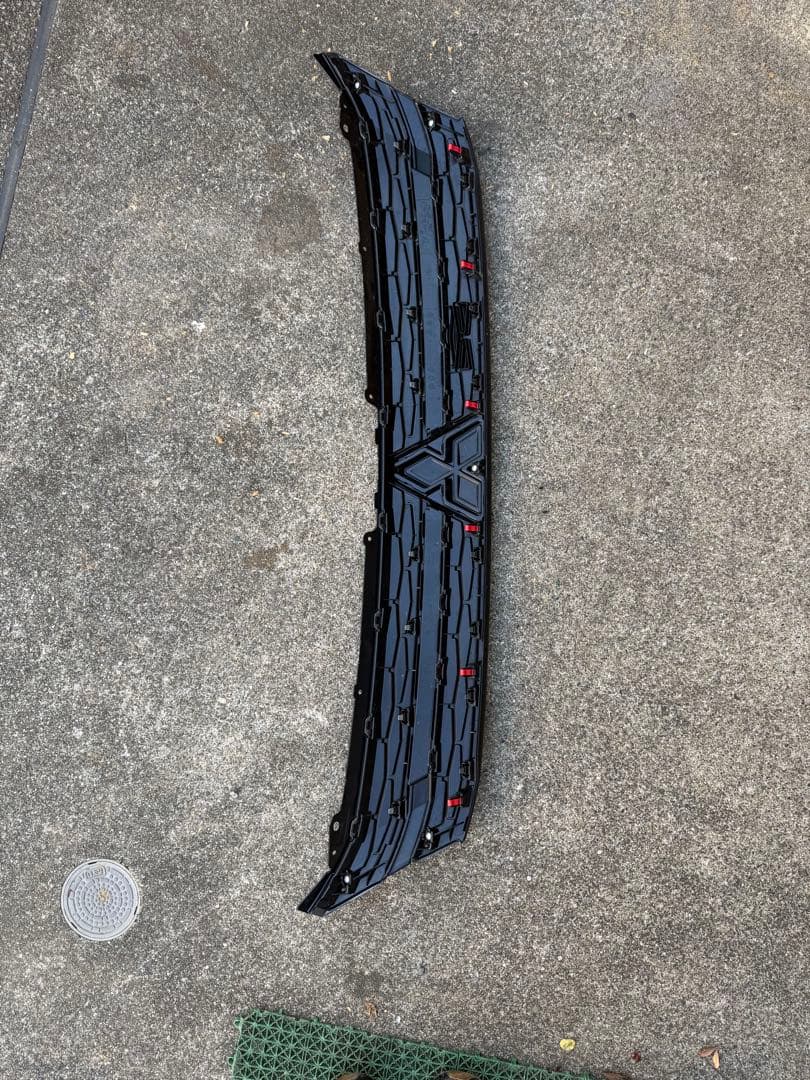 後期デリカD5 フロントグリル