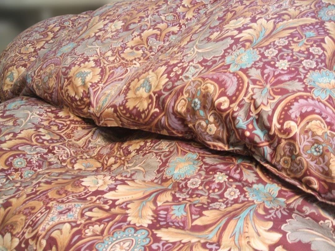 限定新品＊四つ星＊フランス増量１，３キロ＊綿１００％羽毛布団（シングル・Ｐ）