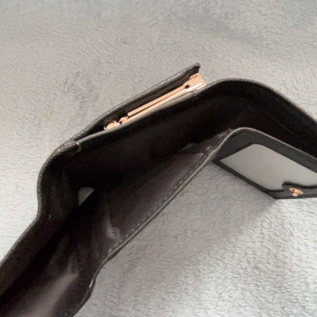 Vivienne Westwoodブラック レザー三つ折り財布