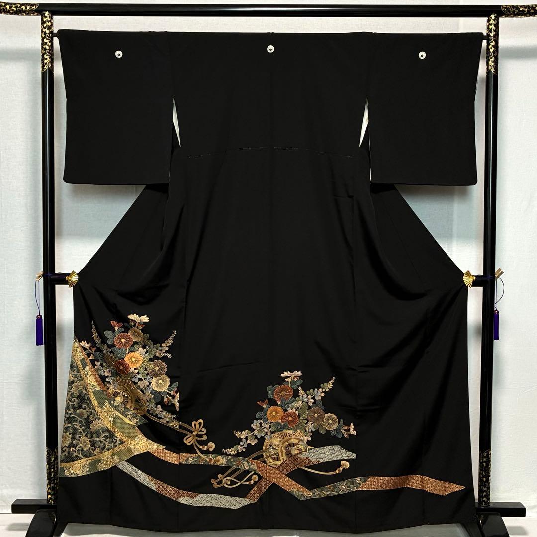 D95 黒留袖 総刺繍 汕頭・蘇州・相良刺繍 やまと誂製 正絹 着物 袷 極美品