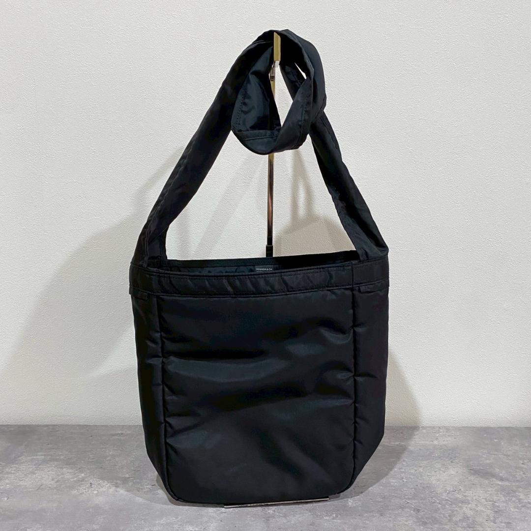 『ポーター×コムデギャルソン』 ナイロンショルダーバッグ