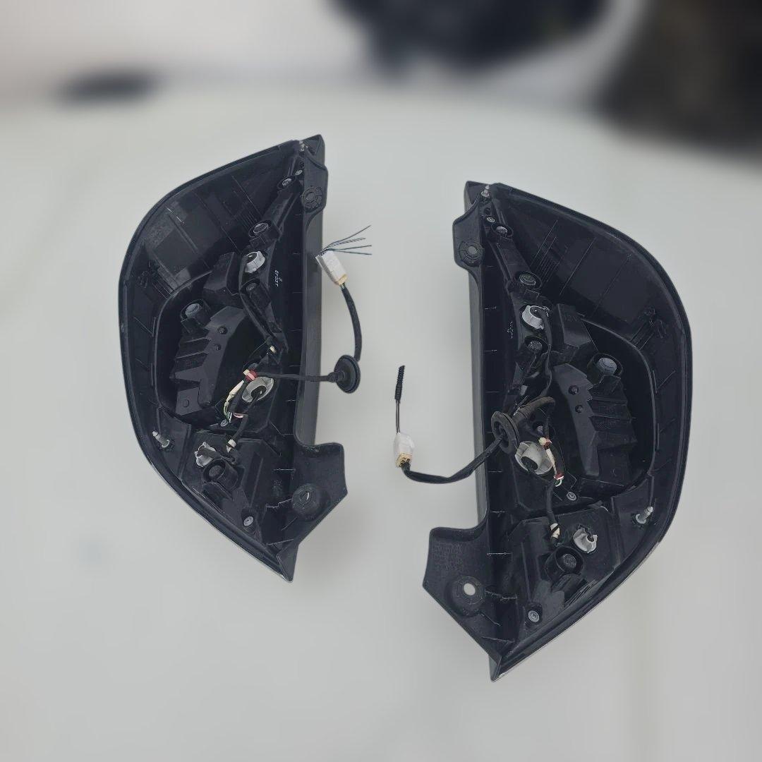 テールランプ 赤/クリア 2個セット NHP10 AQUA