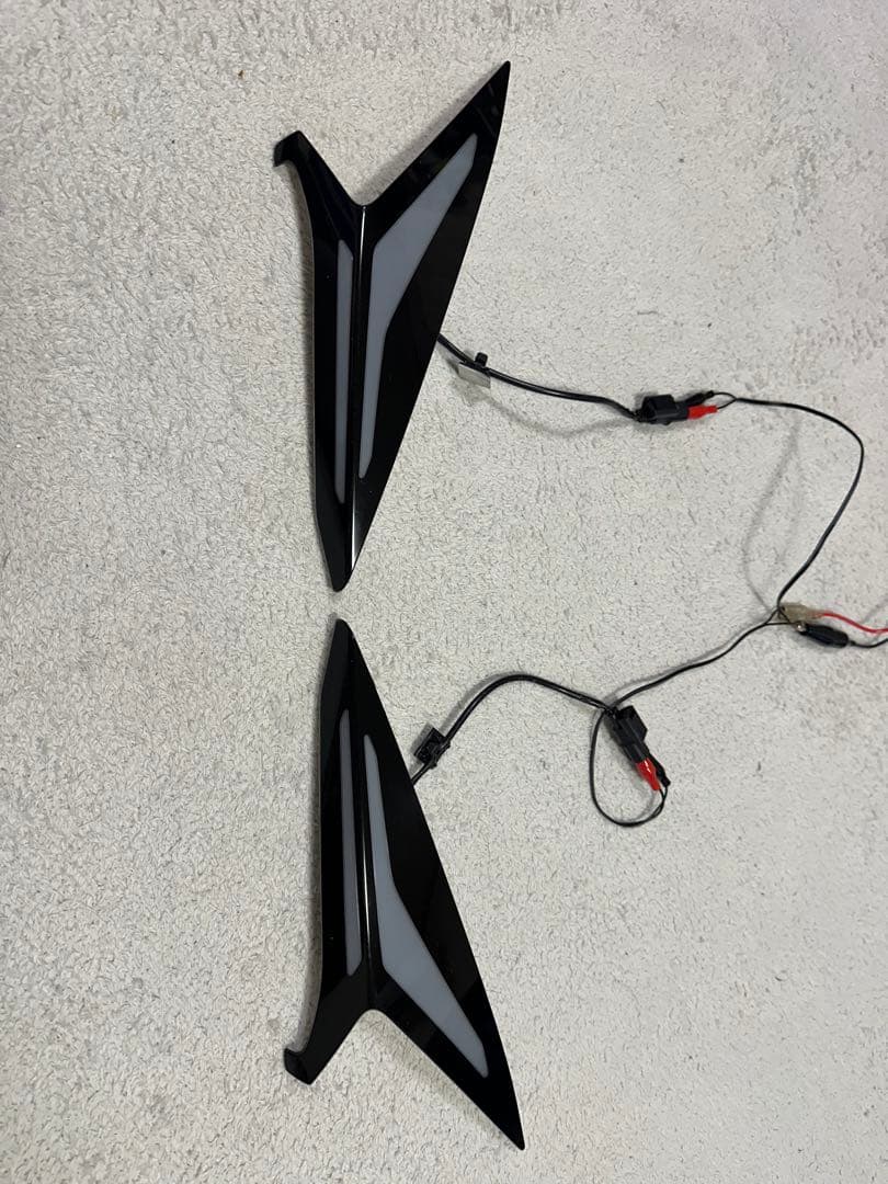 60 プリウス　モデリスタ　LED