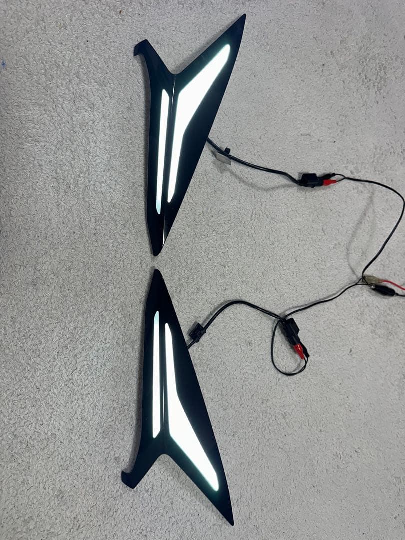 60 プリウス　モデリスタ　LED