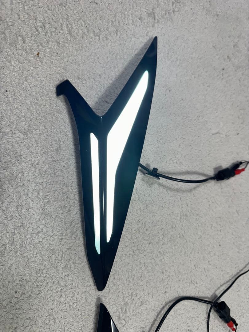 60 プリウス　モデリスタ　LED