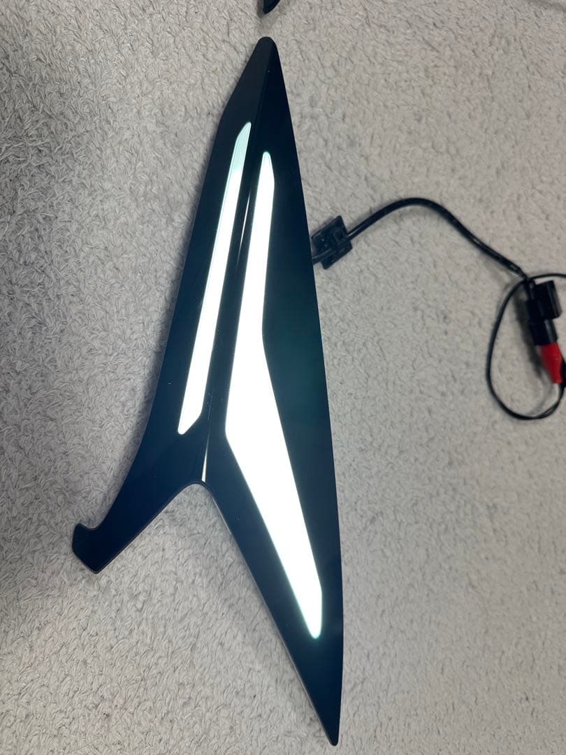 60 プリウス　モデリスタ　LED