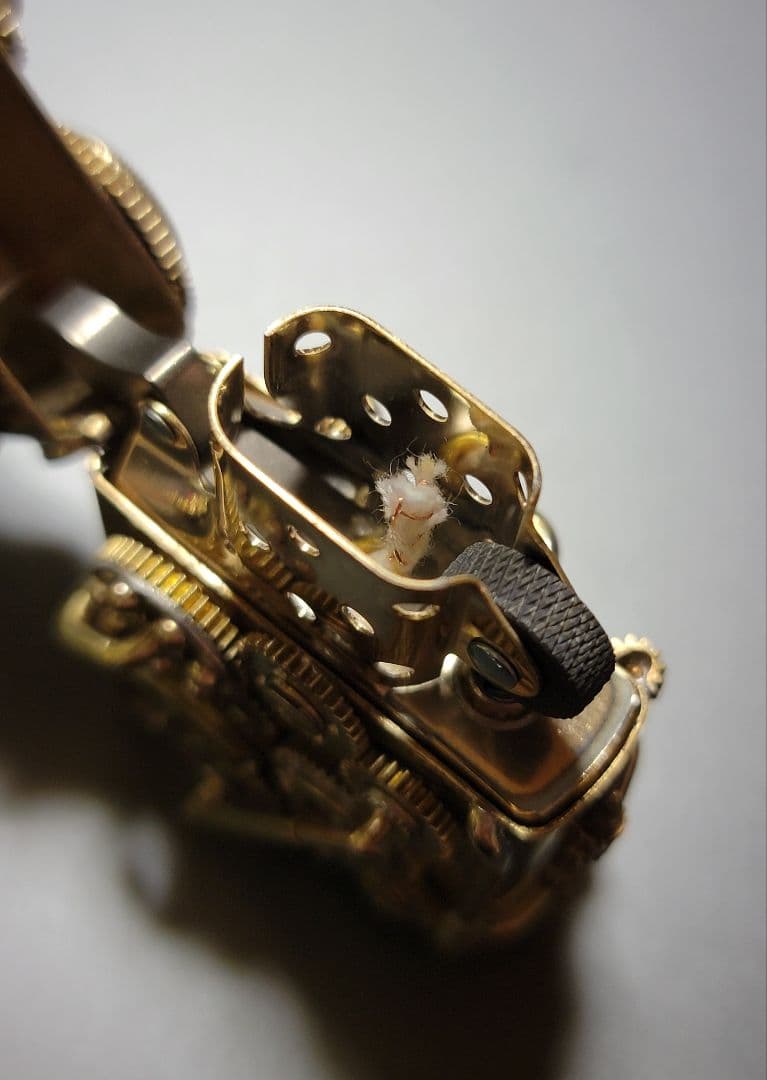 新品未使用　ジッポ　スチームパンクゴールド　唐草模様入り　zippo armor