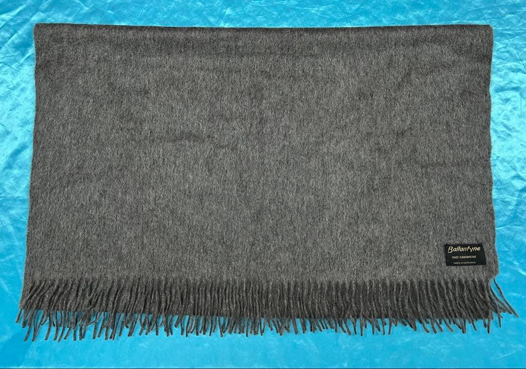 オ*ブ様 BALLANTYNEバランタイン100%カシミヤ大判フリンジストールマ