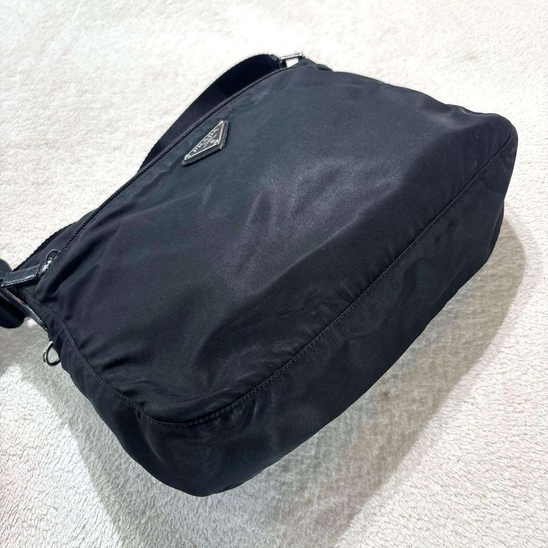 PRADA ショルダーバッグ　黒　ナイロン　1BC421 ギャランティカード付